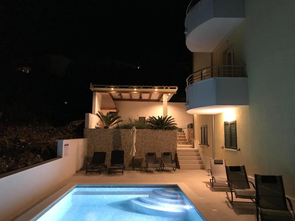 Apartments Villa Jelena Seget Vranjica Exterior photo